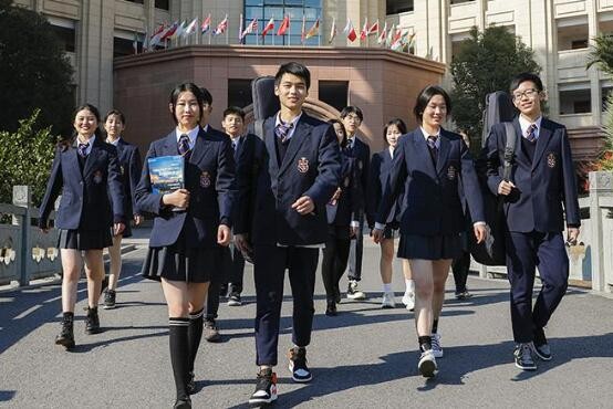 【要闻】新京报：将格斗孤儿送回家 未必是最优方案